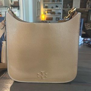 Gorgeous, excellent condition. used twice **Serious offers only, please 🤗